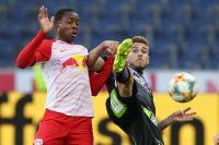 Enock Mwepu (RBS) und Sandi Lovric (Sturm) (c) GEPA Mandl .jpg